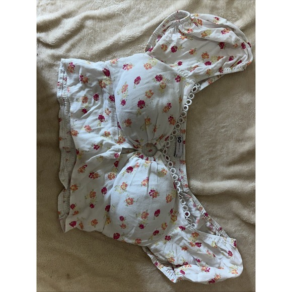 So Good For Life O Ring Crop Top Padded With Eyelet Trim - Picture 1 of 7